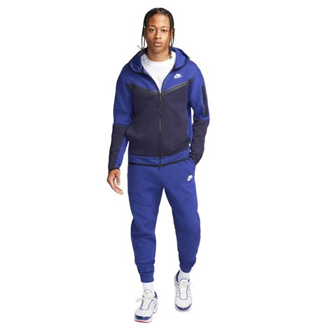 donkerblauw nike tech|nike tech fleece.